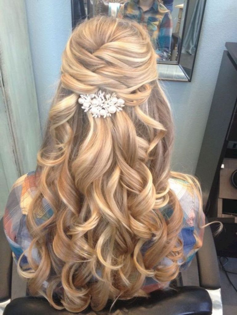 Красивые прически на выпускной 11 класс Stunning half up half down wedding hairstyles ideas no 170 Penteado de noiva mei