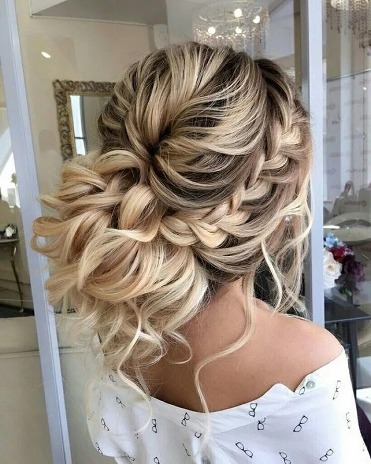 Красивые прически на выпускной на средние Pin by sam tear on hair styles Long hair styles, Prom hairstyles for long hair, 
