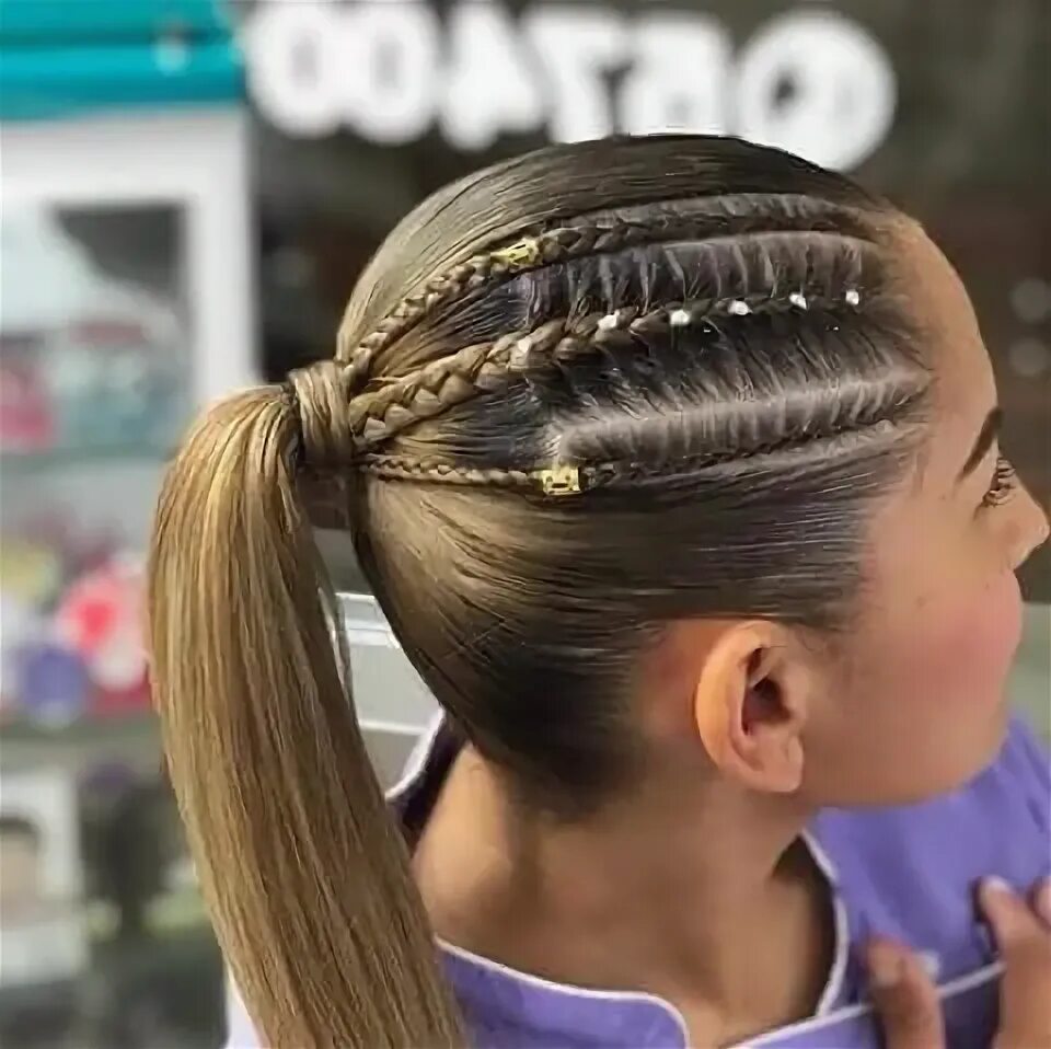 Красивые прически на выступление Pin on trenzas Sleek ponytail hairstyles, Braided hairstyles, Hair styles