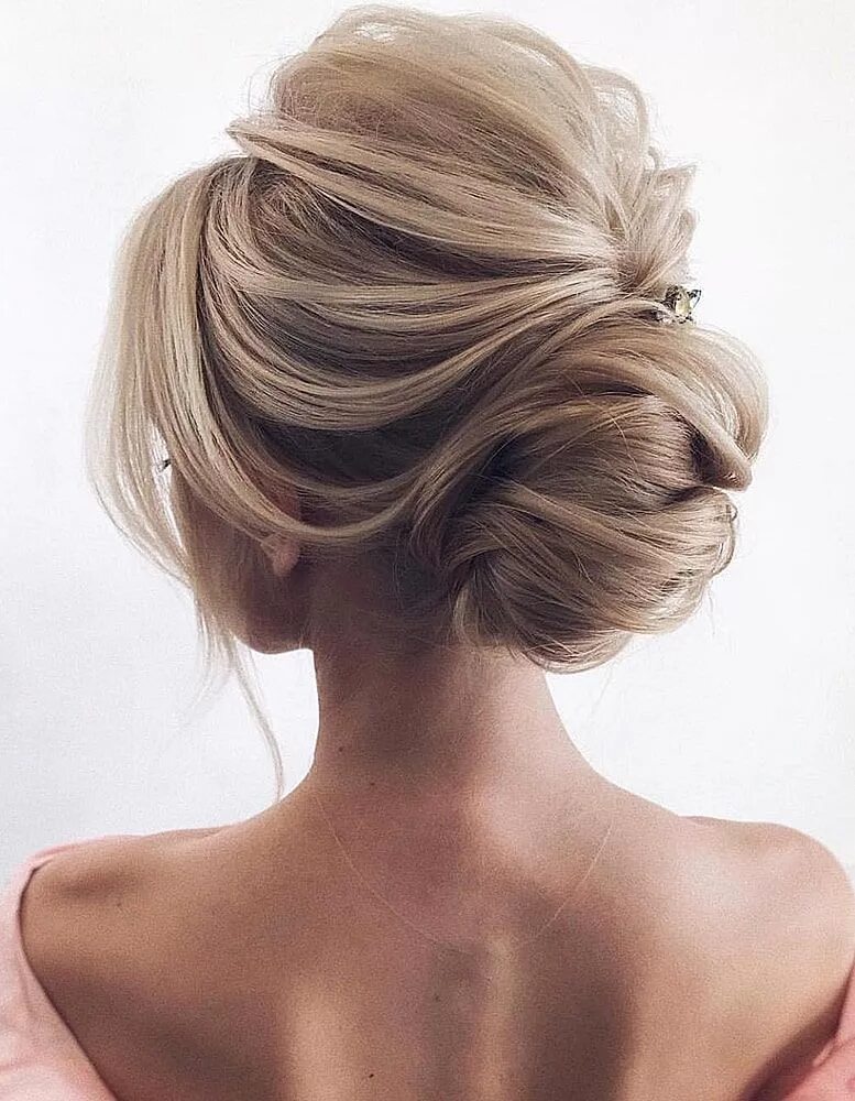Красивые прически назад via instagram tonyastylist Идеи причесок, Прически, Свадебные прически пучки