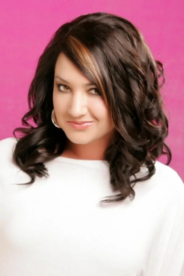 Красивые прически полных женщин 42 Chic Short Hairstyles for Plus Size Women Short hair styles for round faces, 