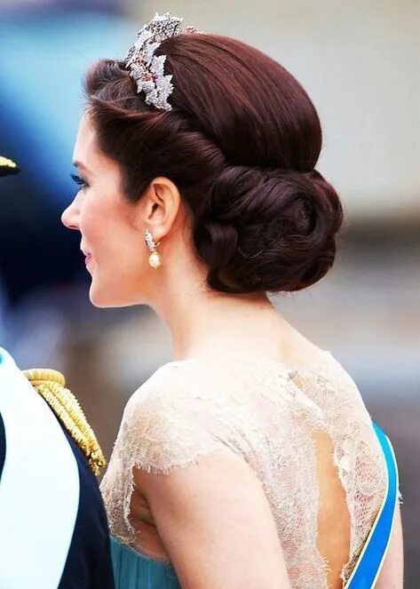 Красивые прически принцесс Princess Mary Hairstyles: Elegant and Timeless Looks