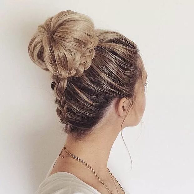 Красивые прически пучки на длинные волосы 50 Incredibly Cute Hairstyles for Every Occasion StayGlam - Urban Angels Braided
