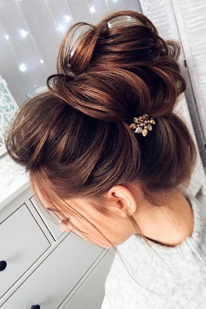 Красивые прически пучки на средние волосы 33 Elegant Wedding Hairstyles for Long Hair Wedding bun hairstyles, Long hair st