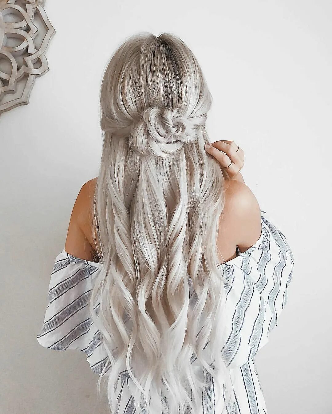 Красивые прически с белыми волосами 11.5k Likes, 50 Comments - @emilyrosehannon on Instagram: "dress from @saylorny 