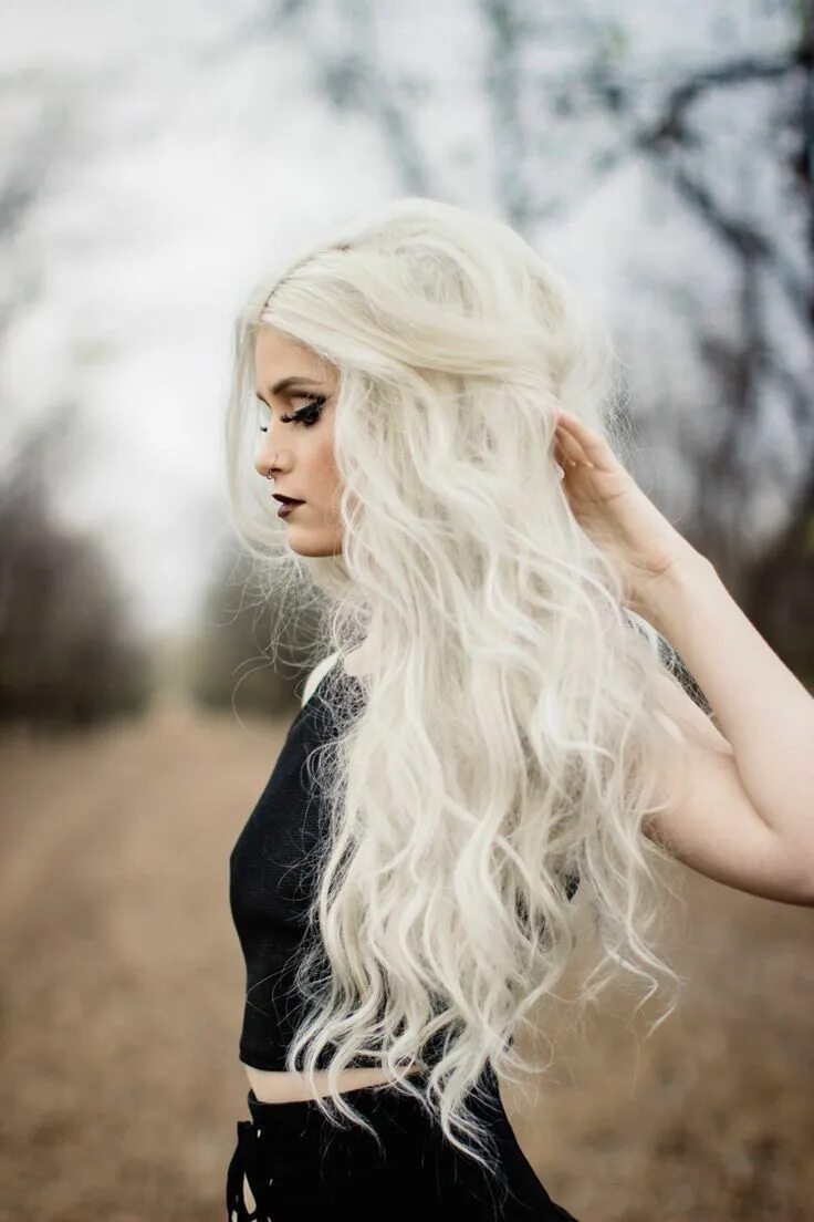 Красивые прически с белыми волосами lovelydyedlocks Black to blonde hair, White blonde hair, Ice blonde hair