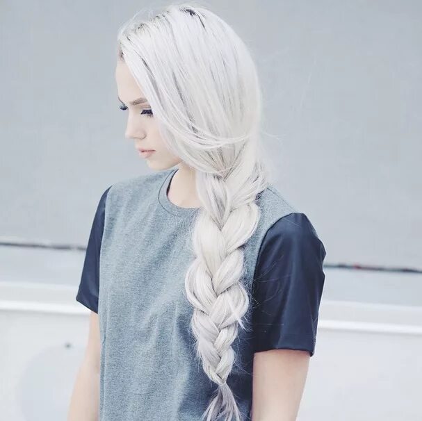 Красивые прически с белыми волосами Kirsten Zellers Luxy Hair Braid Silver hair color, Beauty tips for hair, Long ha