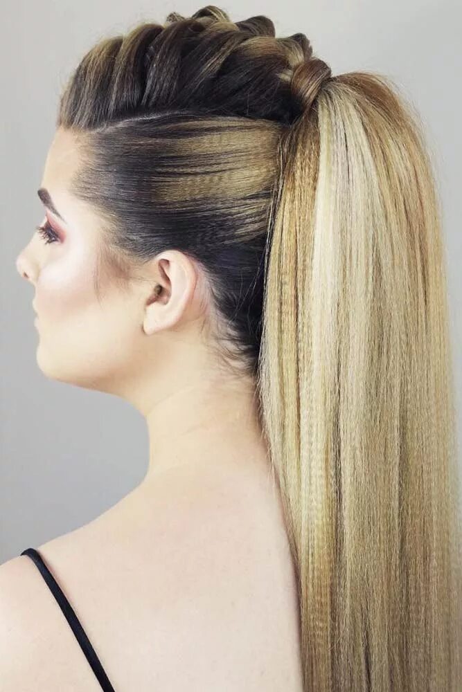 Красивые прически с хвостом Braided Mohawk: Women Give A New Definition Of The Punky Trend Braided mohawk ha
