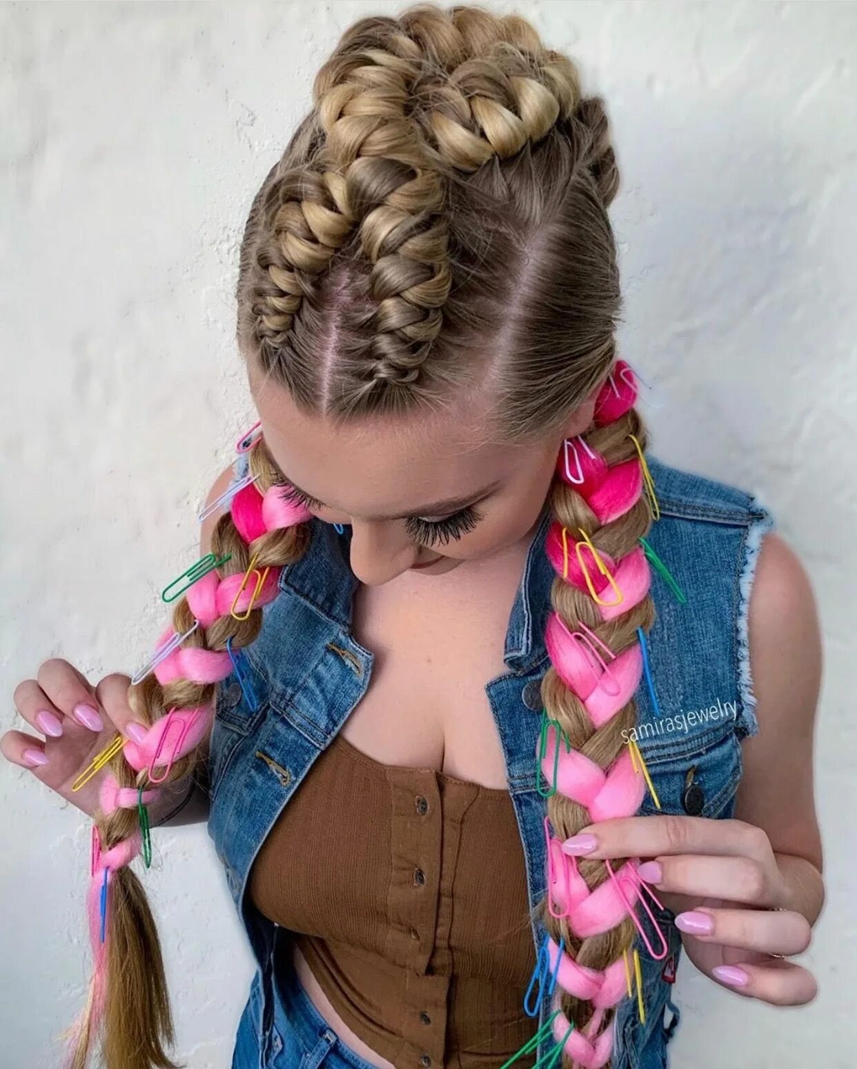 Красивые прически с косичками Pin by Melissa Bryant on Beautiful Hair Weave hairstyles, Peinados hair styles, 
