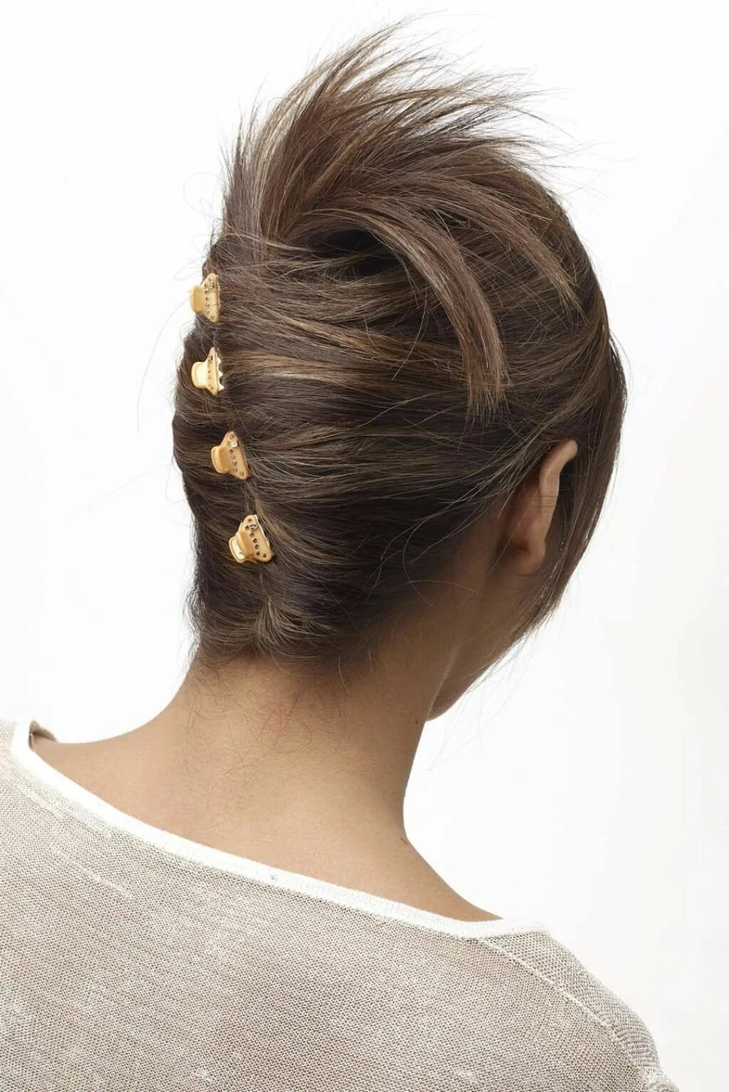 Красивые прически с крабиком на длинные Casual hairstyle for medium length hair - French Twist :: one1lady.com :: #hair 