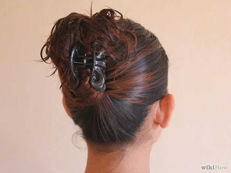 Красивые прически с крабиком на средние 4 Ways to Put Your Hair Up with a Jaw Clip - wikiHow Clip hairstyles, Up hairsty