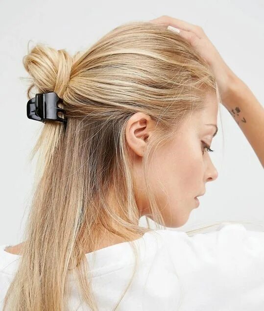 Красивые прически с крабиком в школу 50 Stylish Claw Clip Hairstyles You Will Love Clip hairstyles, Hair lengths, Ban