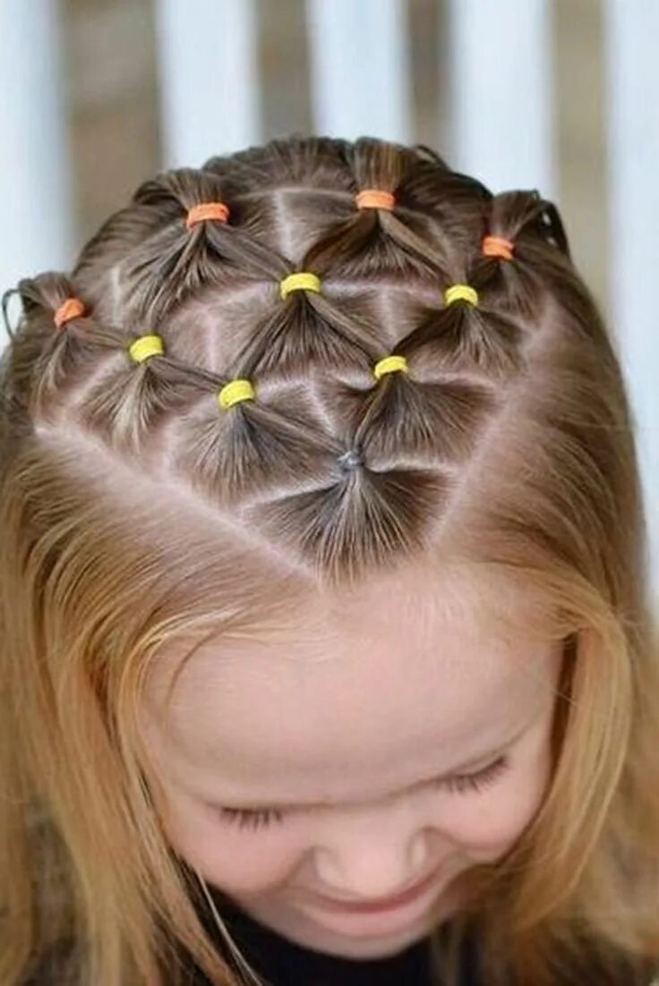 Красивые прически с маленькими резиночками Kolay saç modelleri in 2021 Hair styles, Hair stylist life, Little girl hairstyl