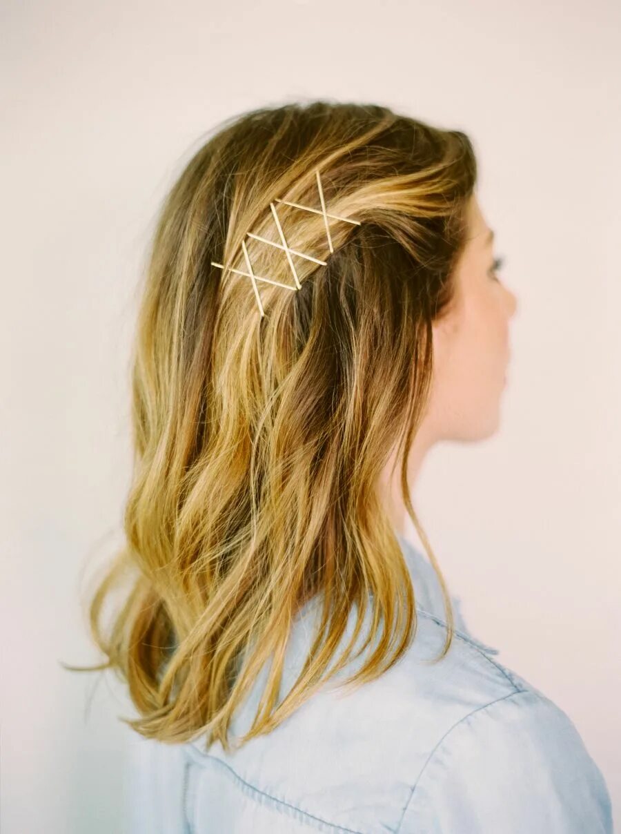 Красивые прически с невидимками Your New Go-To for Easy Daytime Hair Dirty hair, Hair styles, Second day hairsty