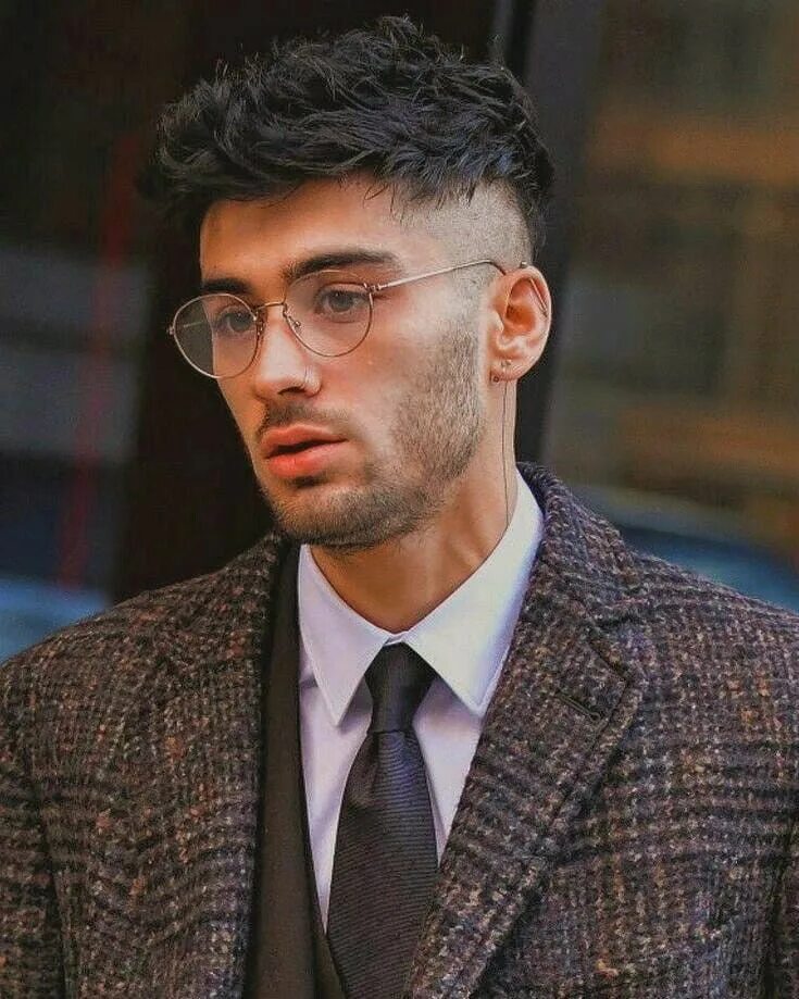 Красивые прически с очками Pin on Wardrobe Haircuts for men, Hair styles, Men hair highlights