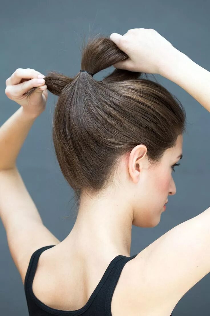 Красивые прически с одной резинкой Easy Hairstyles to Copy When You're Running Late Easy hair cuts, Fast hairstyles