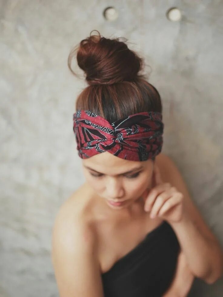 Красивые прически с повязкой на голове Accessoiriser ses cheveux- 28 idées de coiffure headband Coiffure avec foulard, 