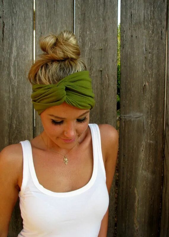 Красивые прически с повязкой на голове The Infinity Head Scarf In Moss Green Rayon Cotton Jersey Knit - Multi Way to We