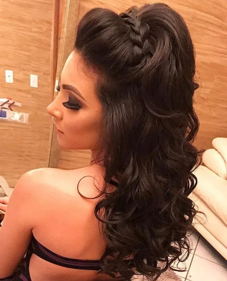 Красивые прически с прядями Pin on Penteado Prom hairstyles for long hair, Long hair styles, Balayage hair