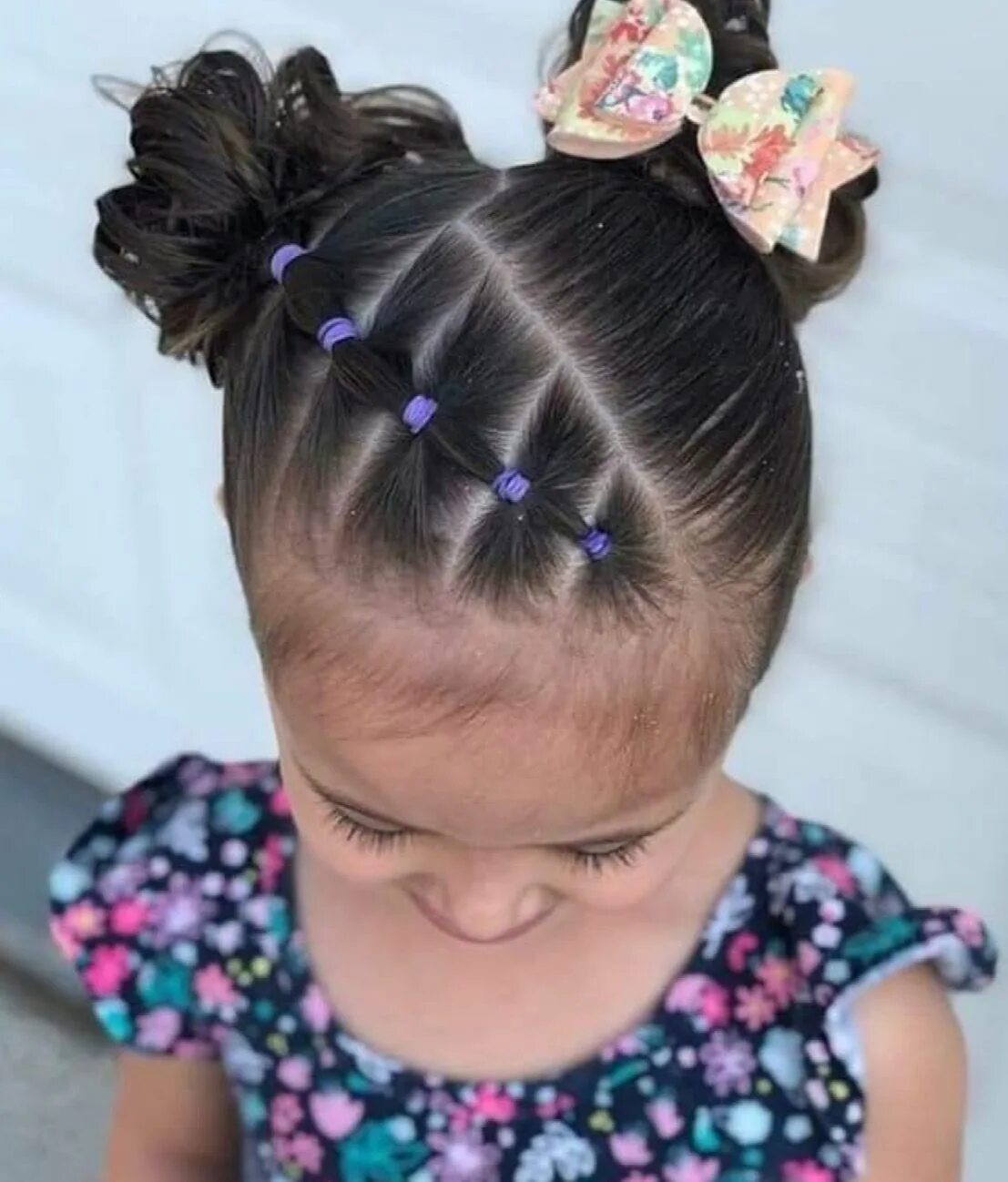 Красивые прически самым маленьким Pinterest Toddler hairstyles girl fine hair, Kids curly hairstyles, Kids hairsty