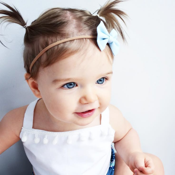 Красивые прически самым маленьким @babyblueskyler on Instagram: "My #blueeyedbaby #skylerrose #babysky #littlerimi