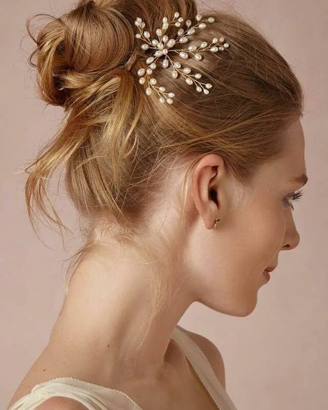 Красивые прически со шпильками Que gracinha esse penteado. Simples mas super fofo e delicado. Curtiram? Acessór