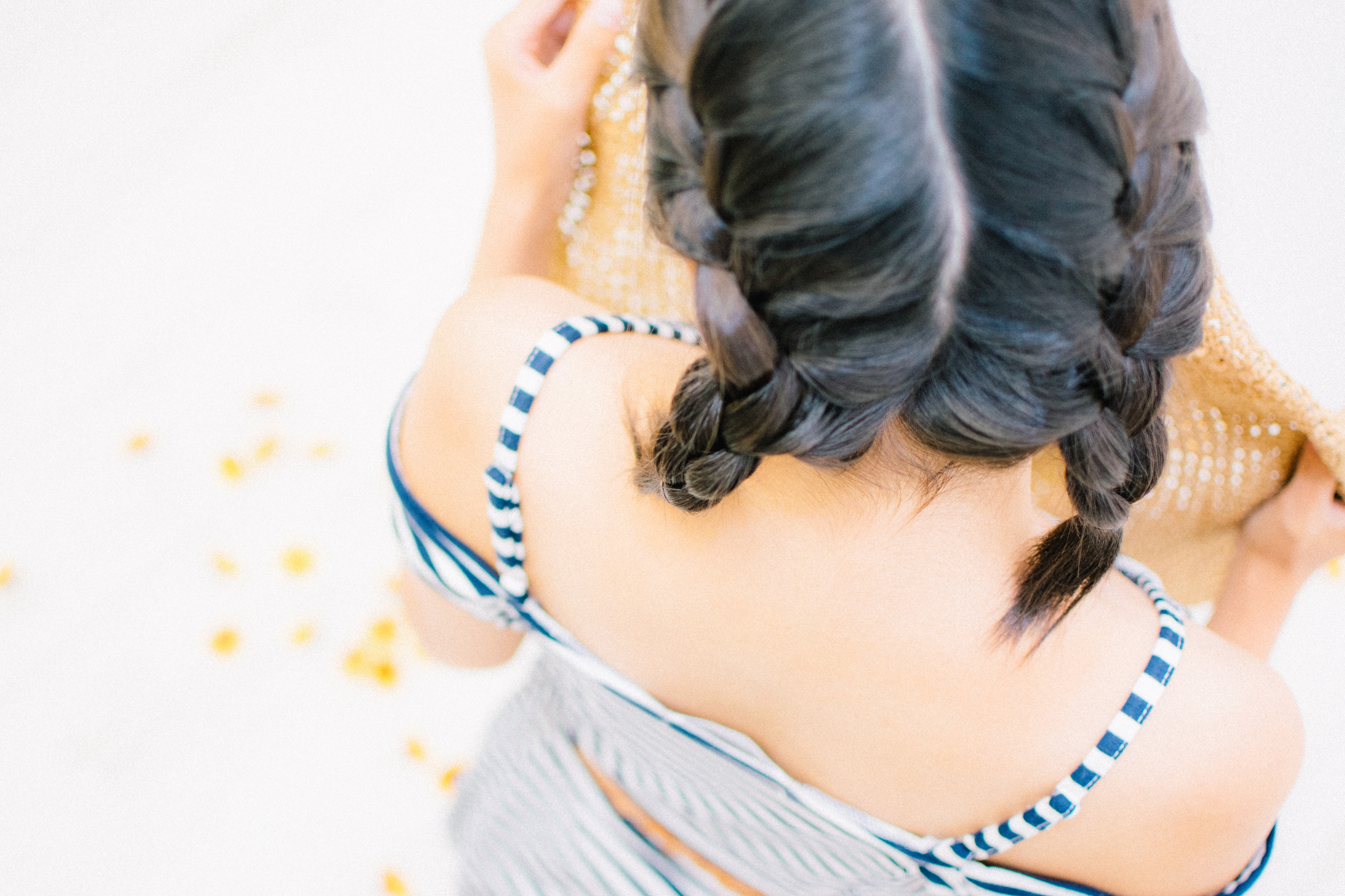 Красивые прически со спины Free Images : girl, white, face, blue, skin, hairstyle, beauty, head, forehead, 