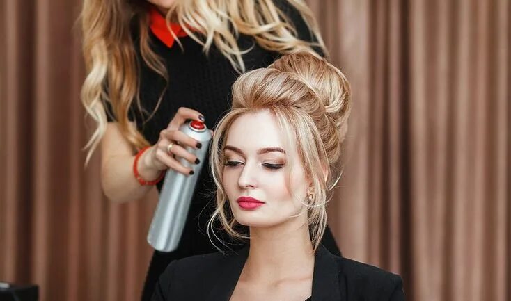 Красивые прически в парикмахерской Women Salon Hair styles, Short hair styles, Hair images