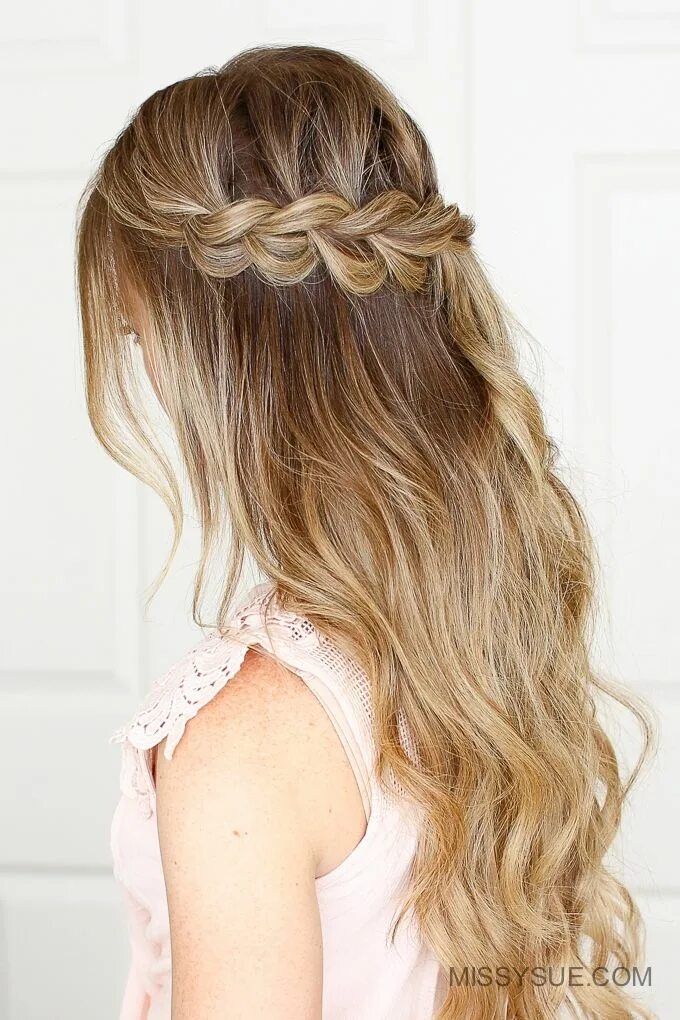 Красивые прически в школу с распущенными волосами Half Up Pull Thru Braid MISSY SUE Stylish hair, Long hair styles, Box braids hai