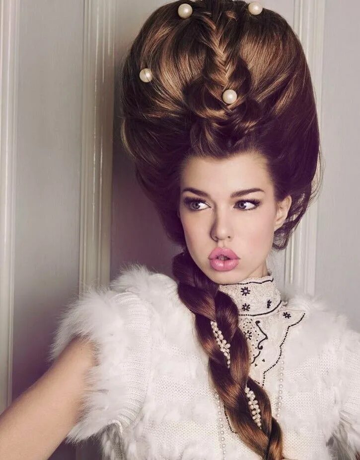 Красивые прически в стиле modnyye zhenskiye pricheski (72) Artistic hair, Long hair styles, Runway hair