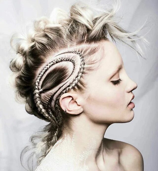 Красивые прически в стиле behindthechair.com on Instagram: "* Undercut Sculpture + Braid :) ... by @hayley