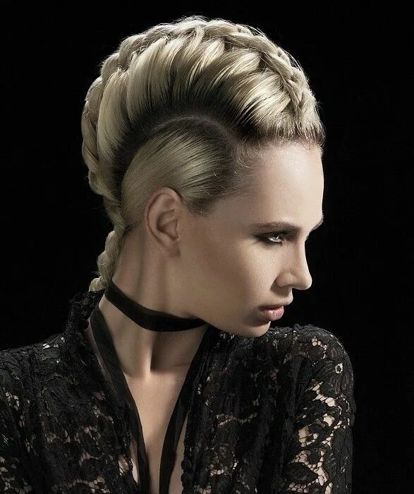Красивые прически в стиле Long Blonde Hairstyles Hair styles, Runway hair, Plaits hairstyles