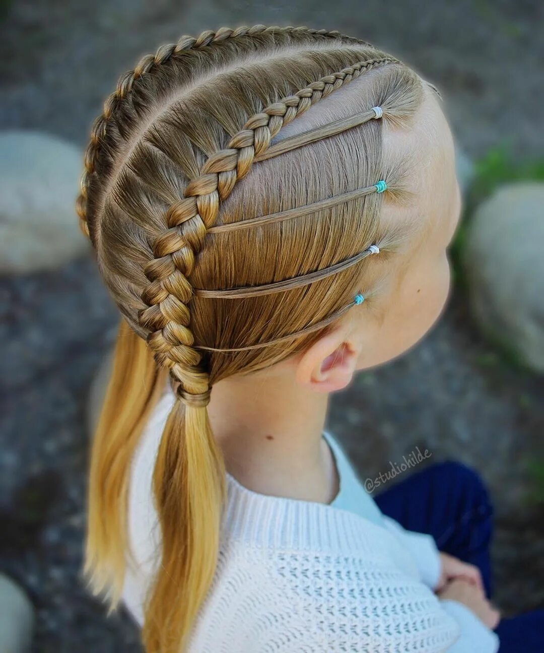 Красивые прически заплести ребенку Hilde on Instagram: "Elastics and dutch lace braids into pigtails inspired by @b