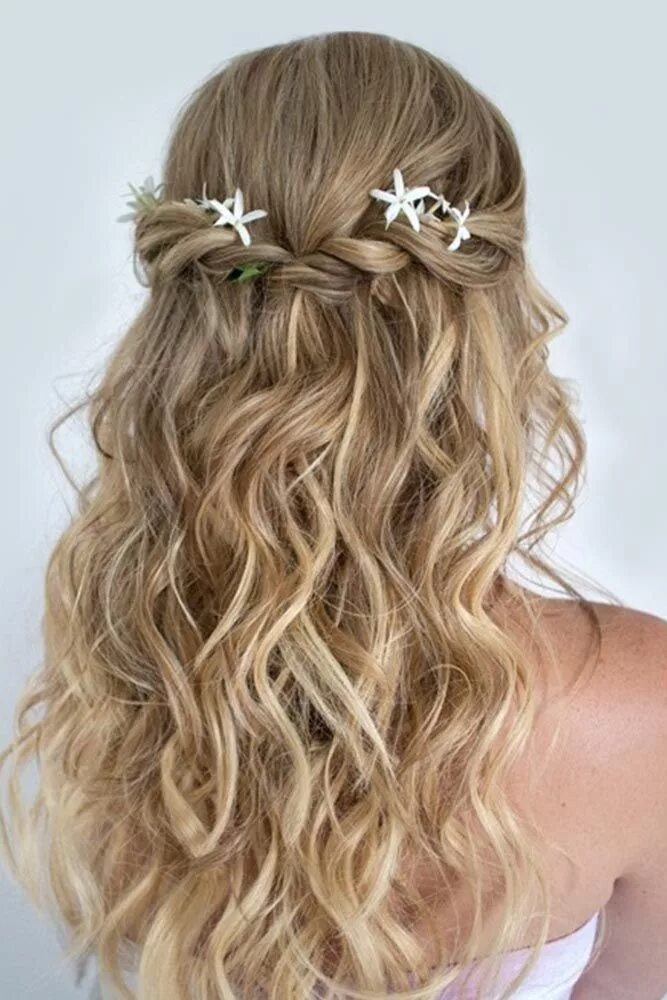 Красивые прически завитые 15 Half Up Half Down Bridesmaid Hairstyles Long wavy hair, Long hair styles, Bri