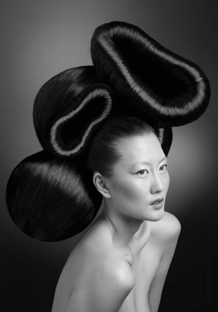 Красивые прикольные прически Cheveux Avant garde - Le Coloriste Side bun hairstyles, Bun hairstyles, Avant ga