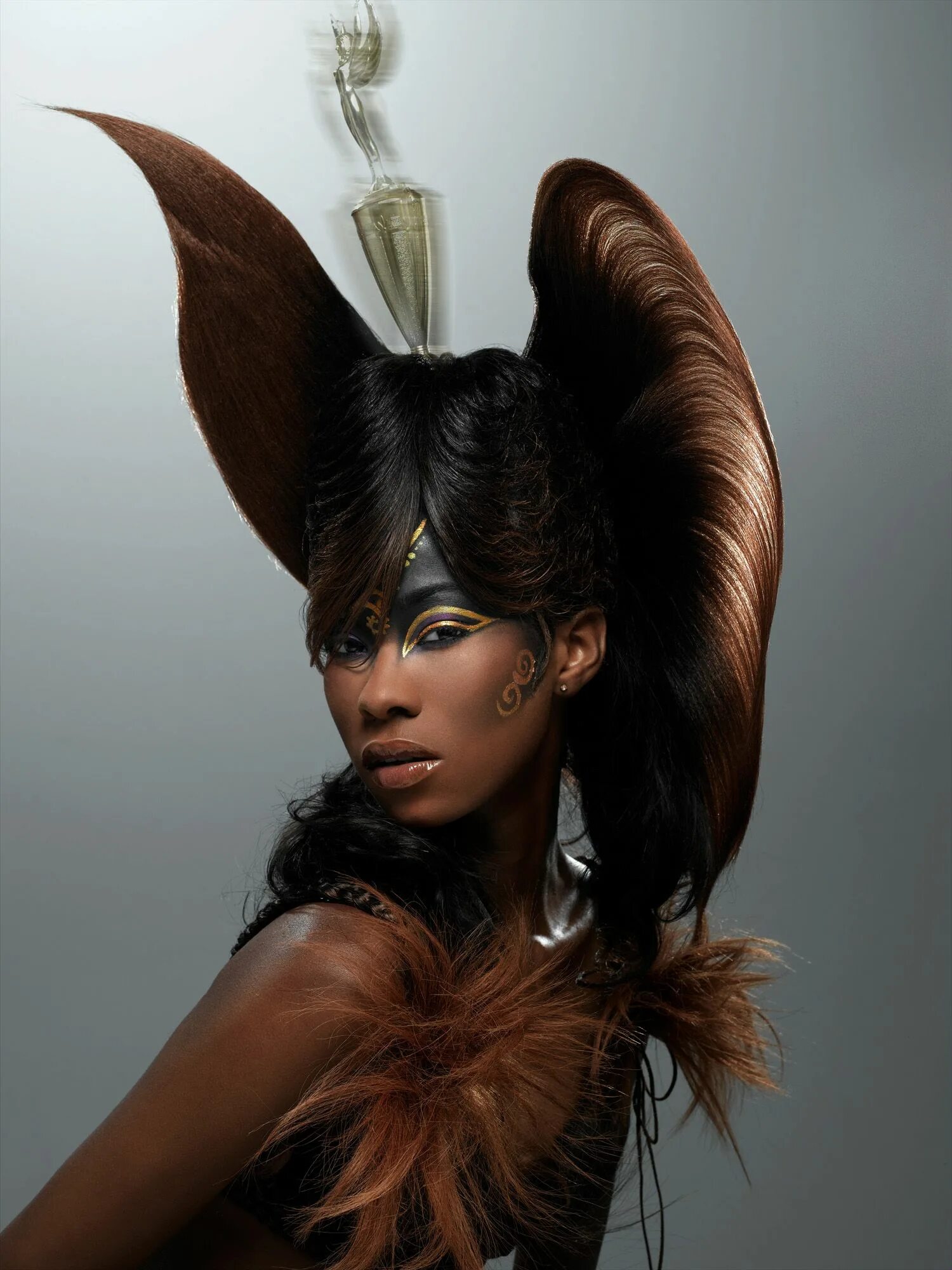 Красивые прикольные прически Monique Calhoun . America's Next Top Model, Cycle 7 Photo Shoot 2: Hair Wars HQ 