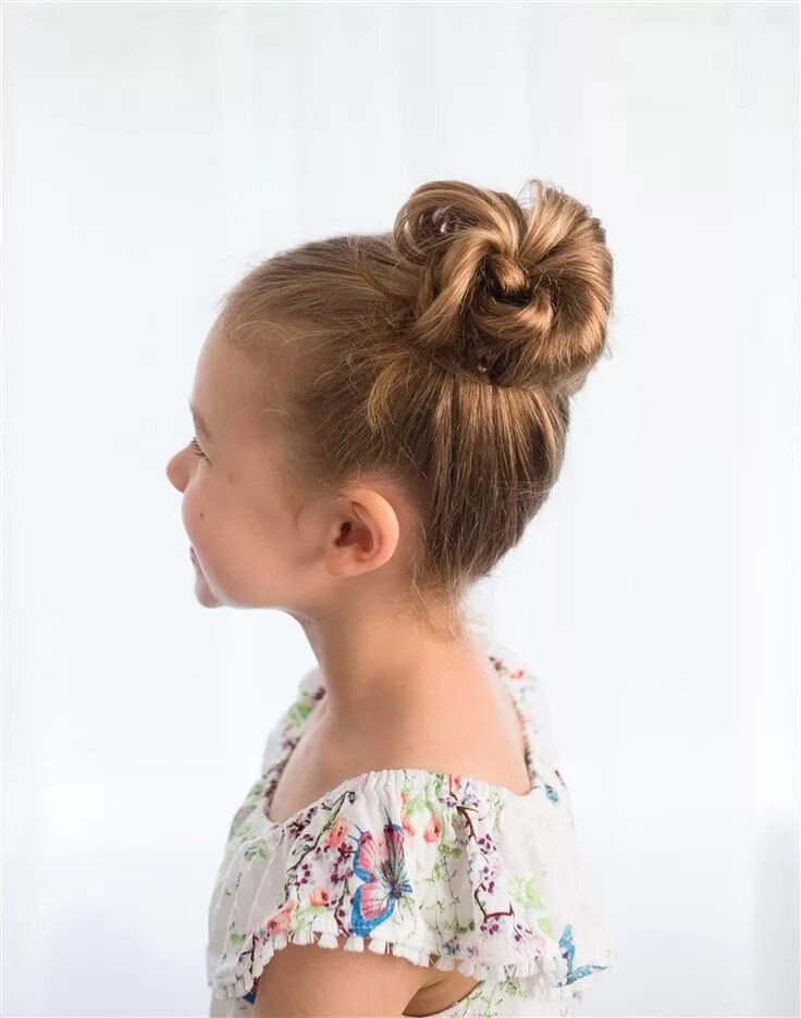 Красивые пучки для девочек прическа 5 easy back-to school hairstyles for girls Haarknotjes, Haar, Knotjes