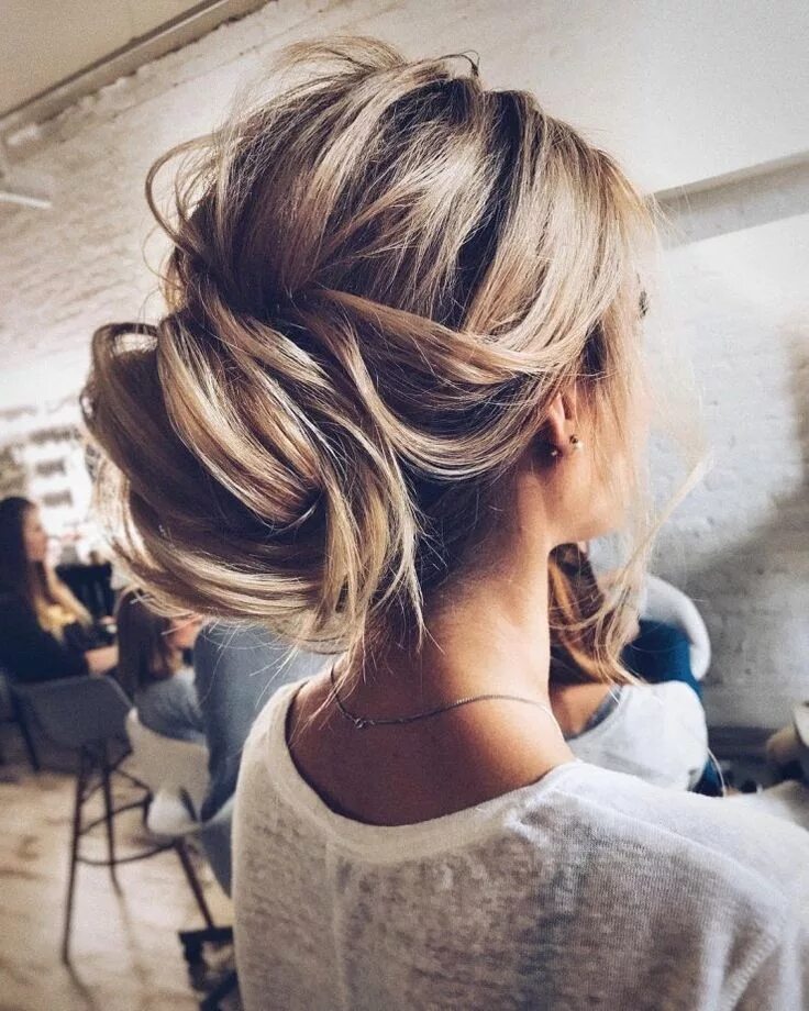 Красивые растрепанные прически ☆ ♛ ☆ ♛ - Easy updo hairstyles, Long hair styles, Hairstyles for thin hair
