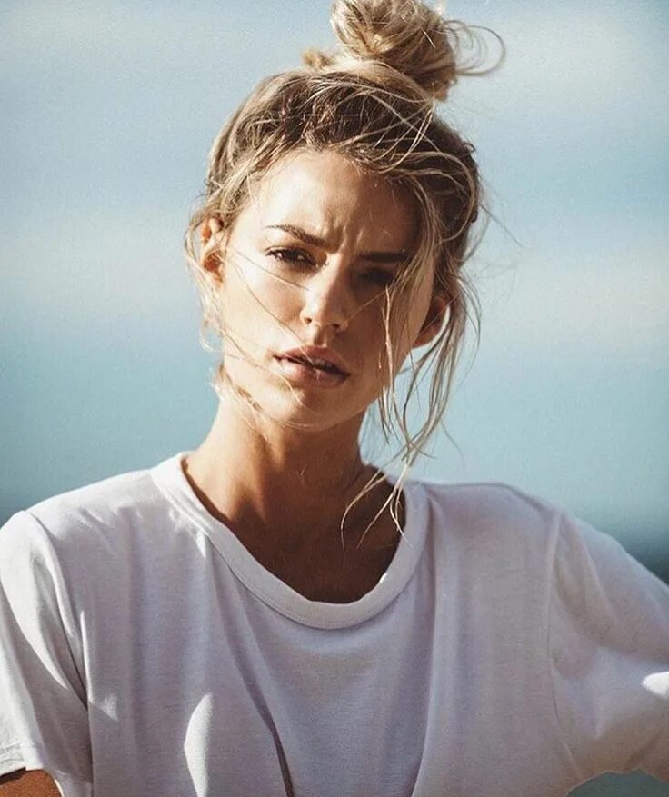 Красивые растрепанные прически Perfection Messy hair updo, Long hair styles, Cool hairstyles