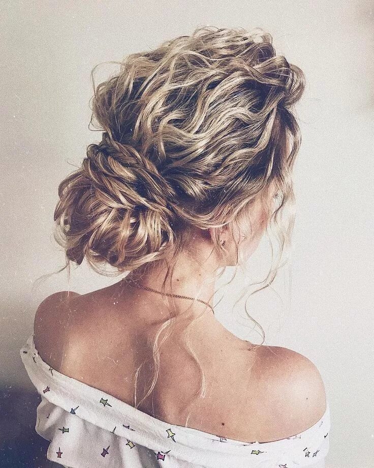 Красивые растрепанные прически 87 Fabulous Wedding Hairstyles For Every Wedding Dress Neckline Wedding hairstyl