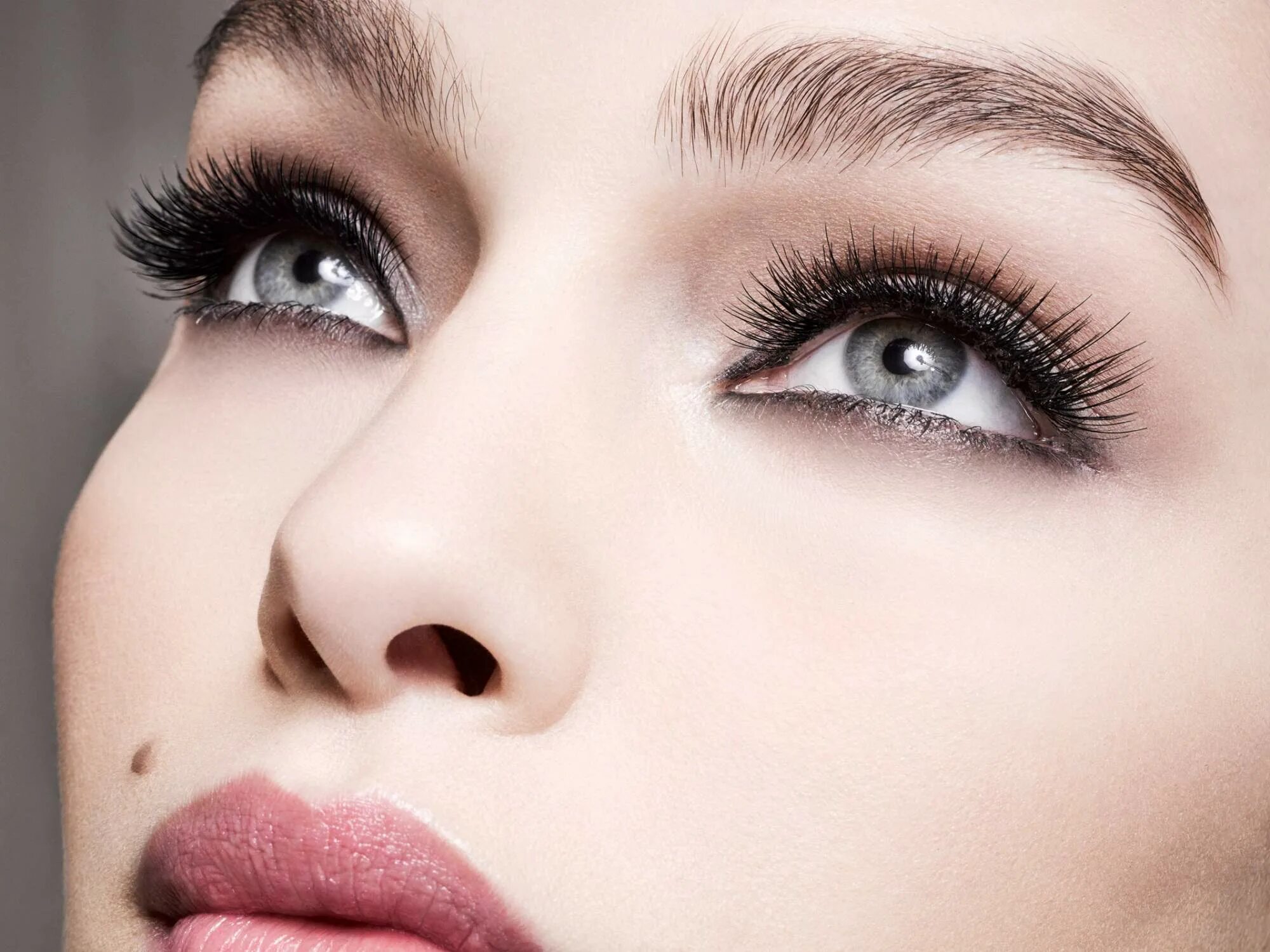 Красивые ресницы фото Тушь для ресниц LOreal Paris LOREAL VOLUMISSIME ROYALE черная 8 мл - купить в Be