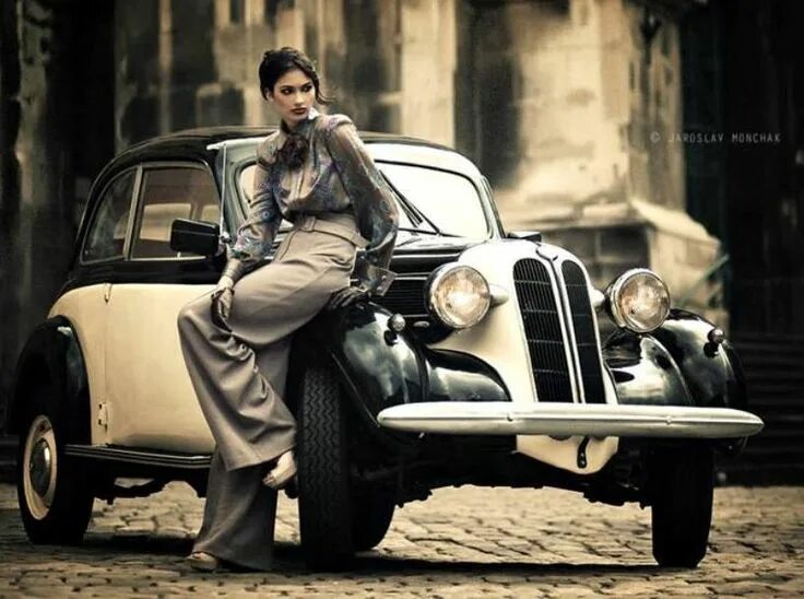 Красивые ретро фото девушек Pin by Virginie Mosneron Dupin on Cars & d'As Black and white pictures, Black an