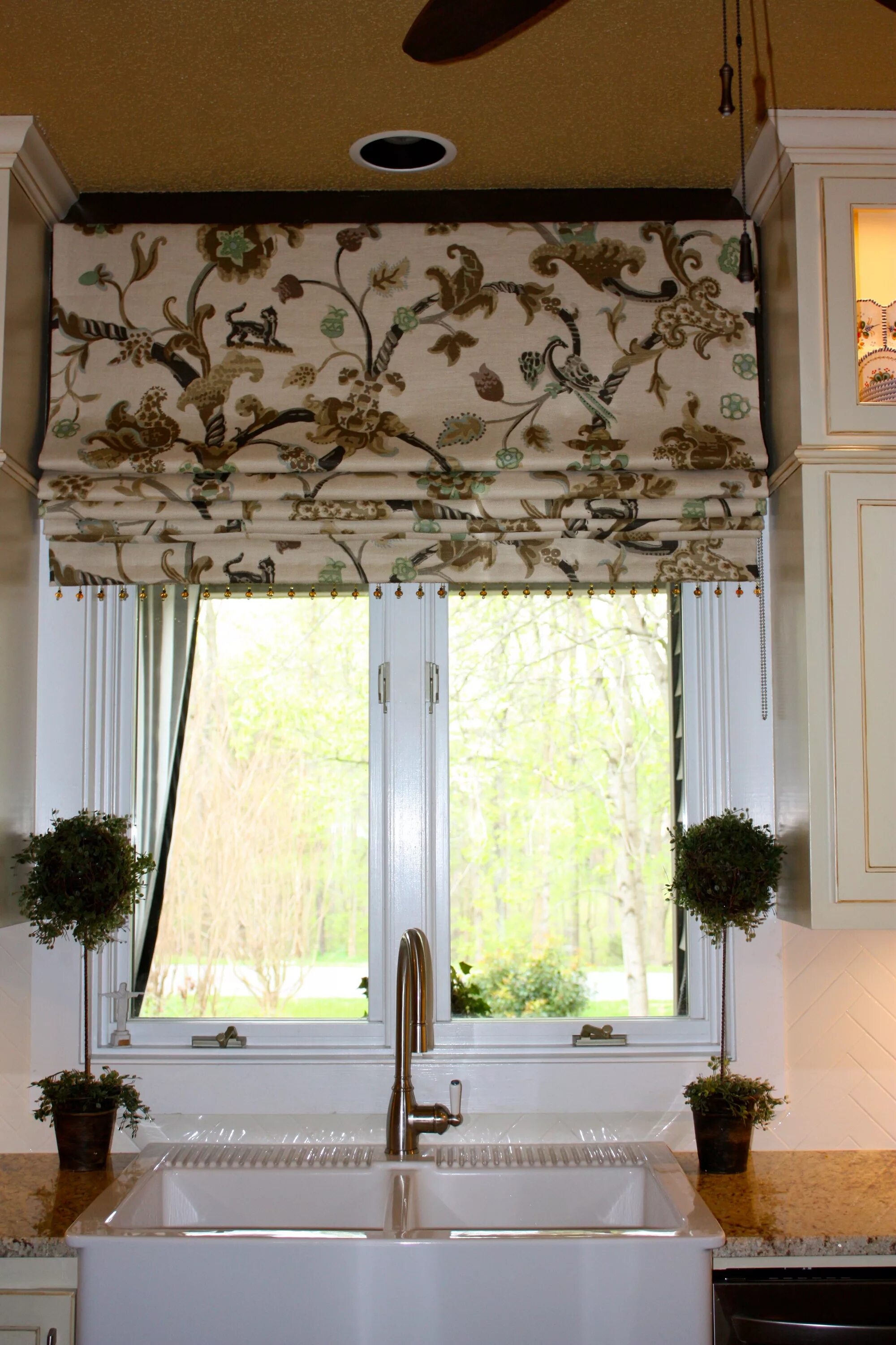 Красивые римские шторы фото Pin on vestir ventanas Window treatments living room, Modern bedroom interior, D