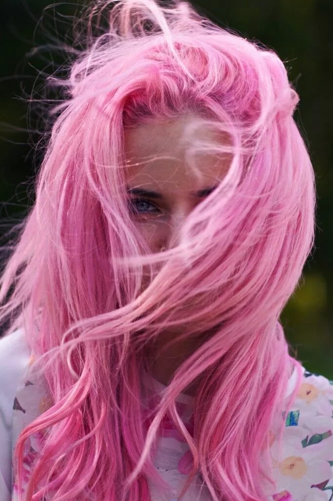 Красивые розовые волосы фото Style Alert: A Dozen Ways to Use Hair Chalk Cotton candy hair, Candy hair, Hair 