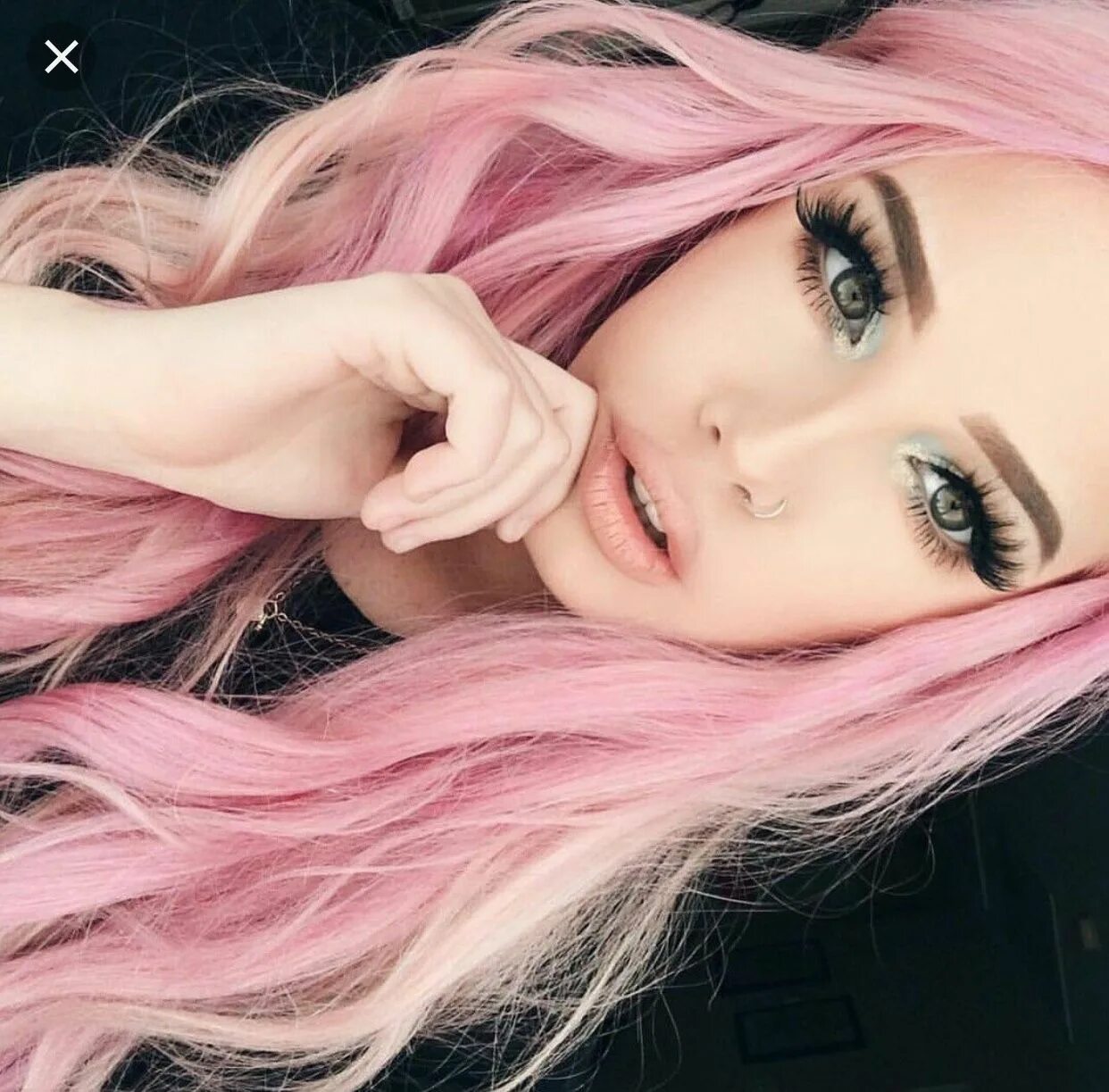 Красивые розовые волосы фото ⛩ SI ESTUVIERAS EN BTS ⛩ (Pausada) Pelo rubio con raíces negras, Coloración de c