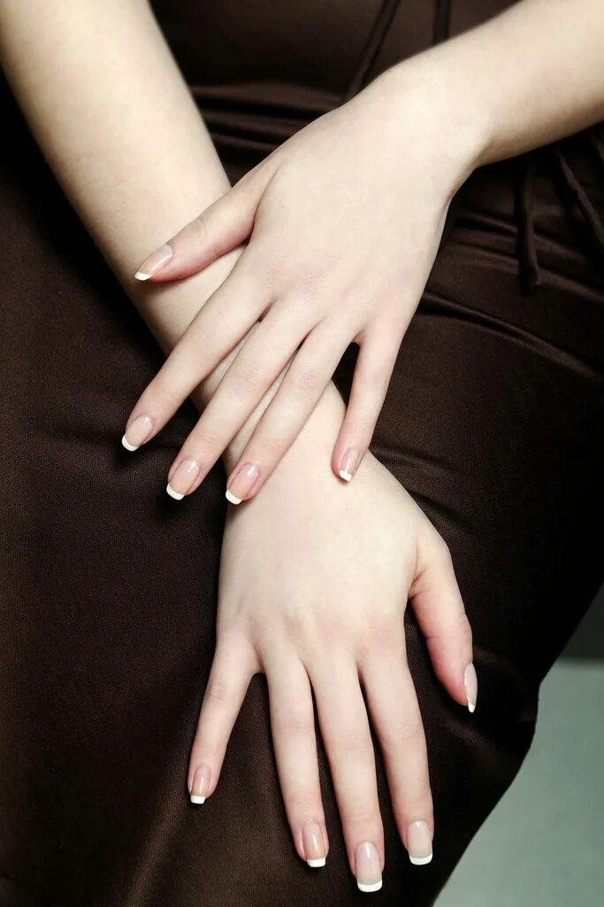 Красивые руки девушки фото Hands - Michelle Renee Coudon Hand model, Hand photography, Hand pose