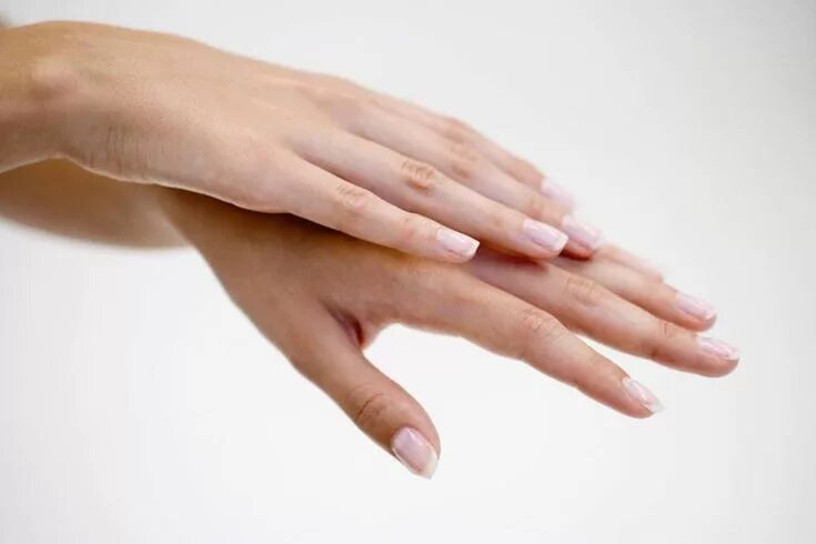 Красивые руки в домашних условиях фото Ecco 12 sintomi di malattie che si possono capire guardando le mani Mãos secas, 