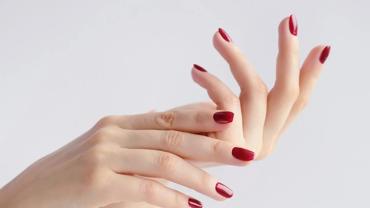 Красивые руки в домашних условиях фото CND Shellac Luxe is the fatest two week gel manicure available British Vogue Bri
