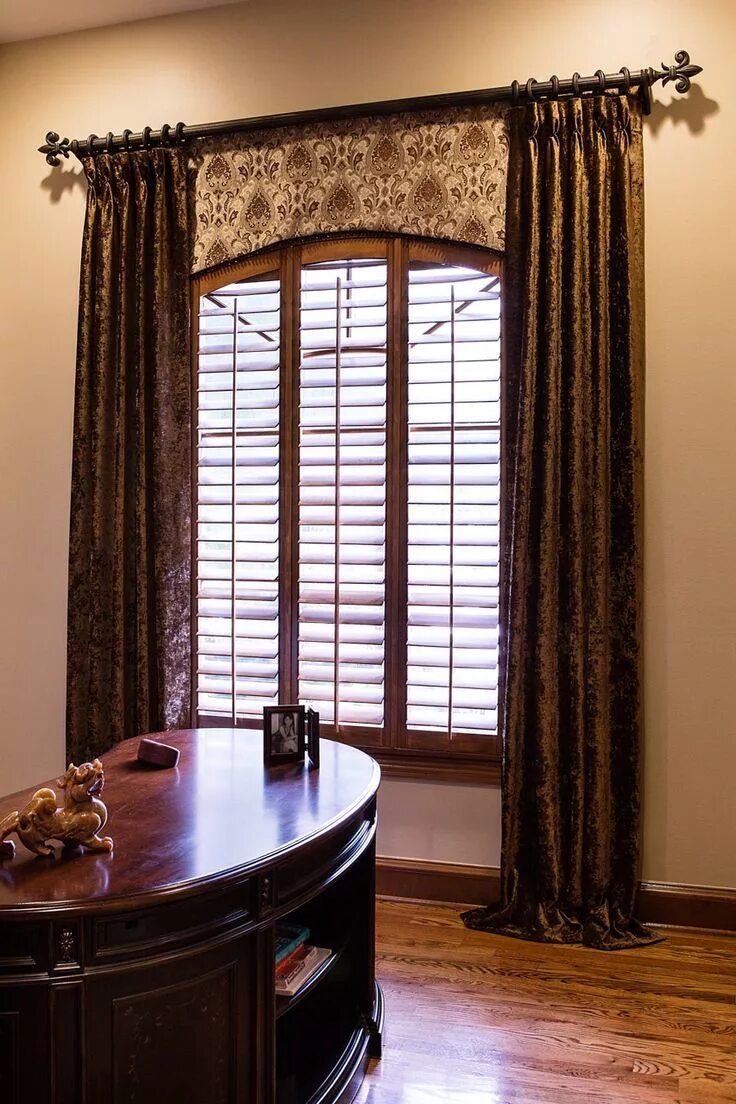 Красивые шторы на карнизах фото Tailored arched bottom valance; decorative hardware; Study Diy window treatments