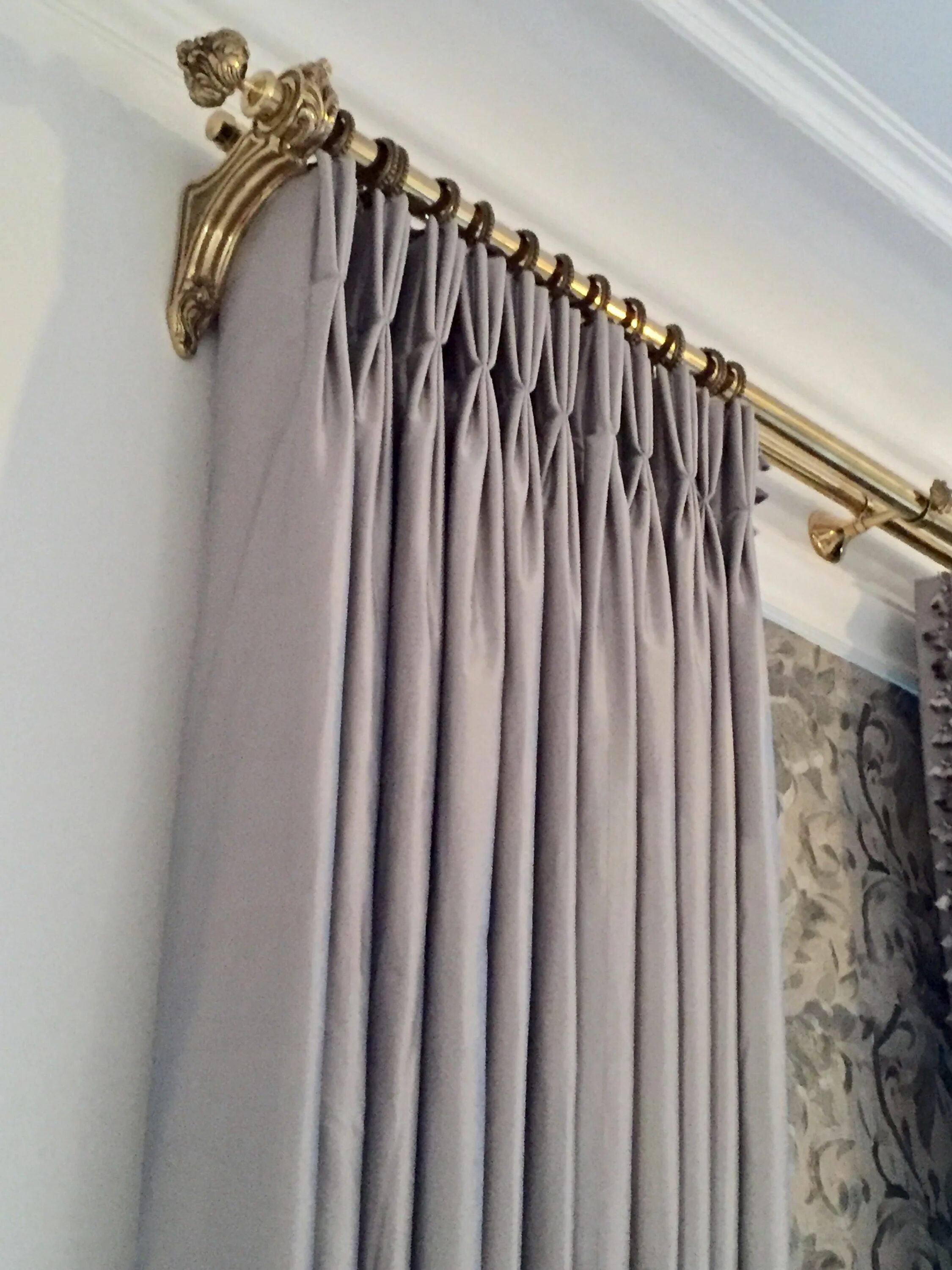 Красивые шторы на карнизах фото Alegni Design Interiors - Utebelysning - Inredningar och belysning Curtain decor